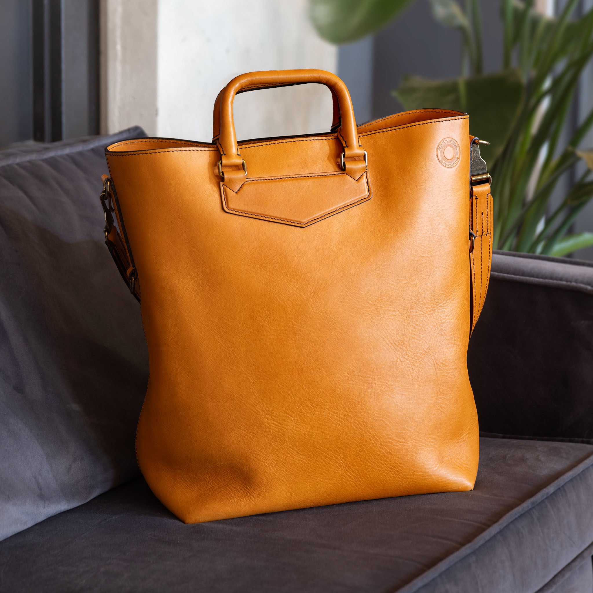 1_Burberry_Prorsum_Oversized_2WAY_Leather_Tote_Bag