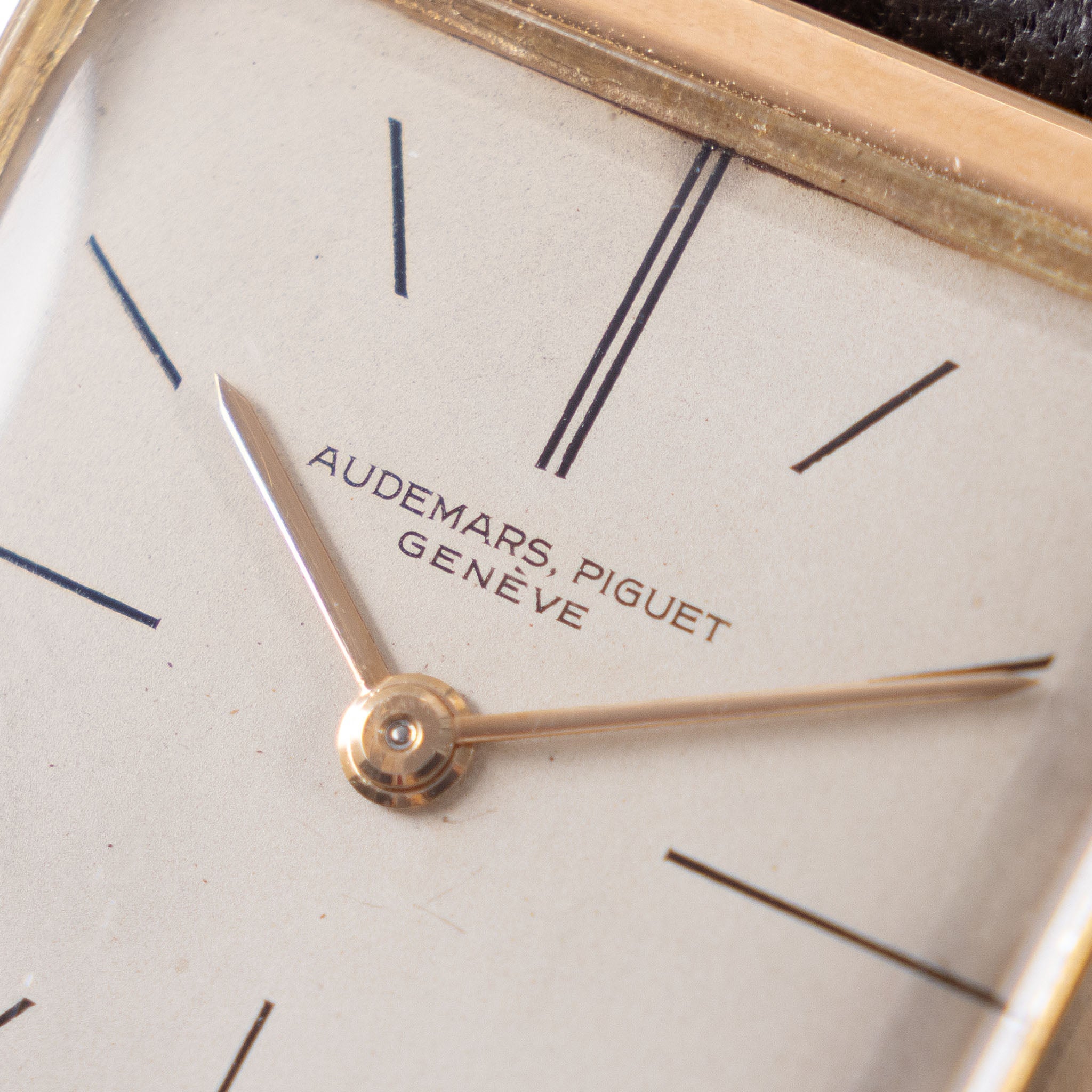 Audemars Piguet Ultra-thin Square Dresswatch in 18k rose gold