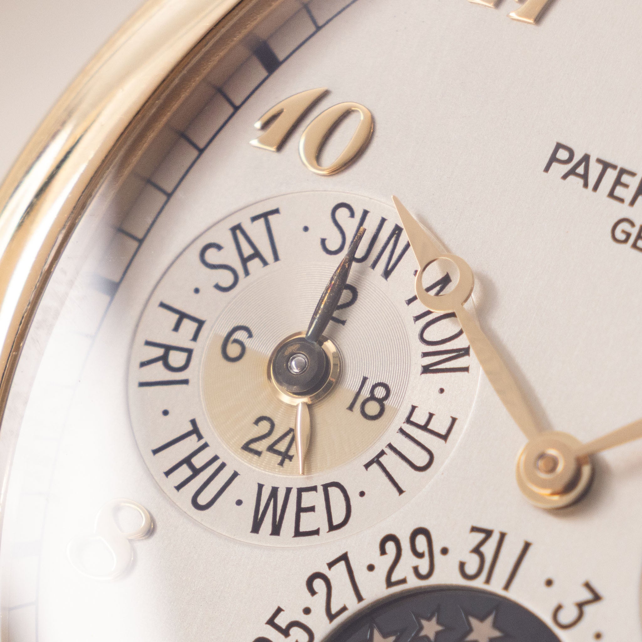 Patek Philippe Perpetual Calendar 5040J in 18k yellow gold Tonneau case with box and papers