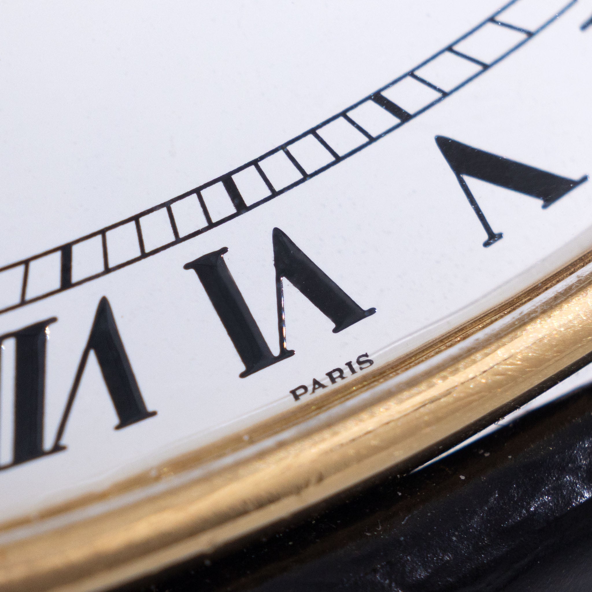 Cartier Gondole Horizontale in 18k Yellow Gold ref. 9705 “Grand TV”