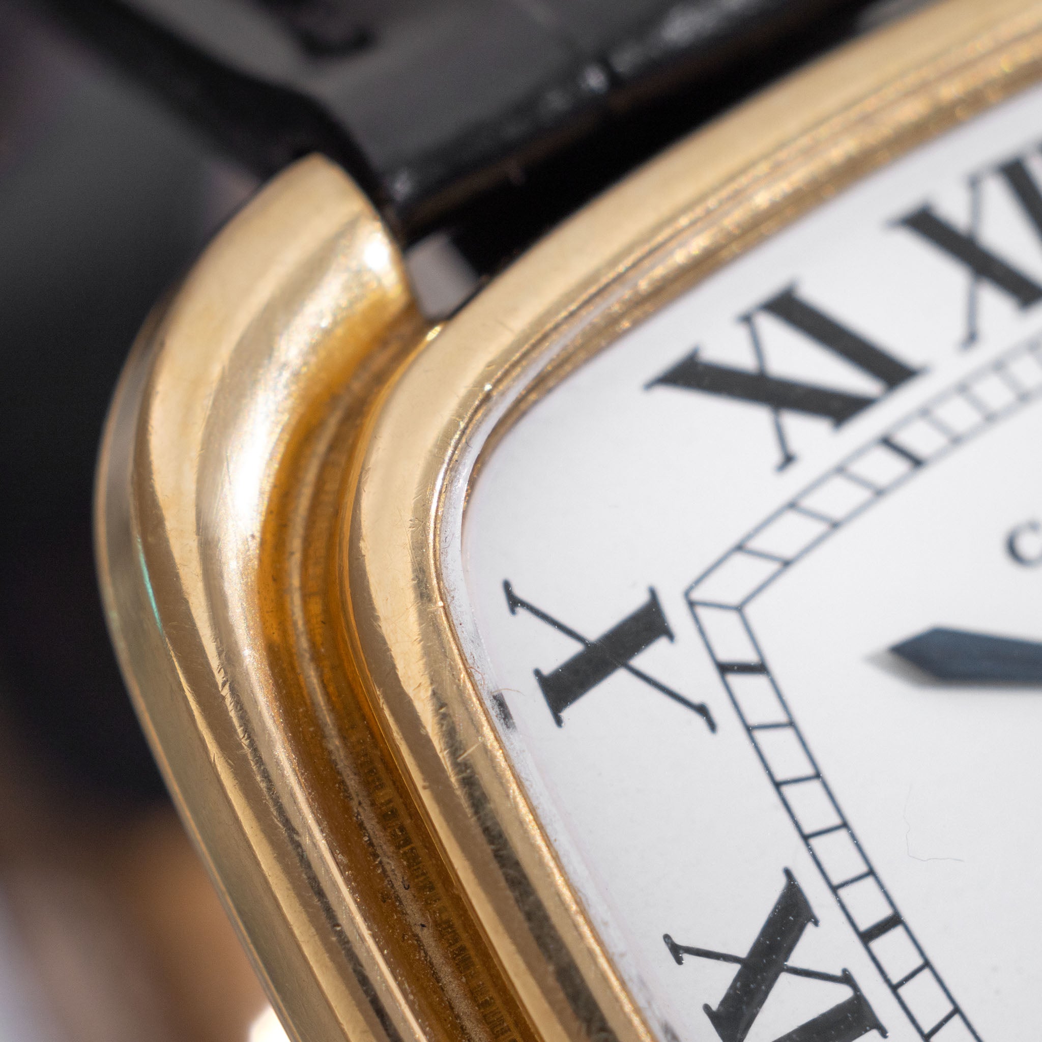 Cartier Gondole Horizontale in 18k Yellow Gold ref. 9705 “Grand TV”