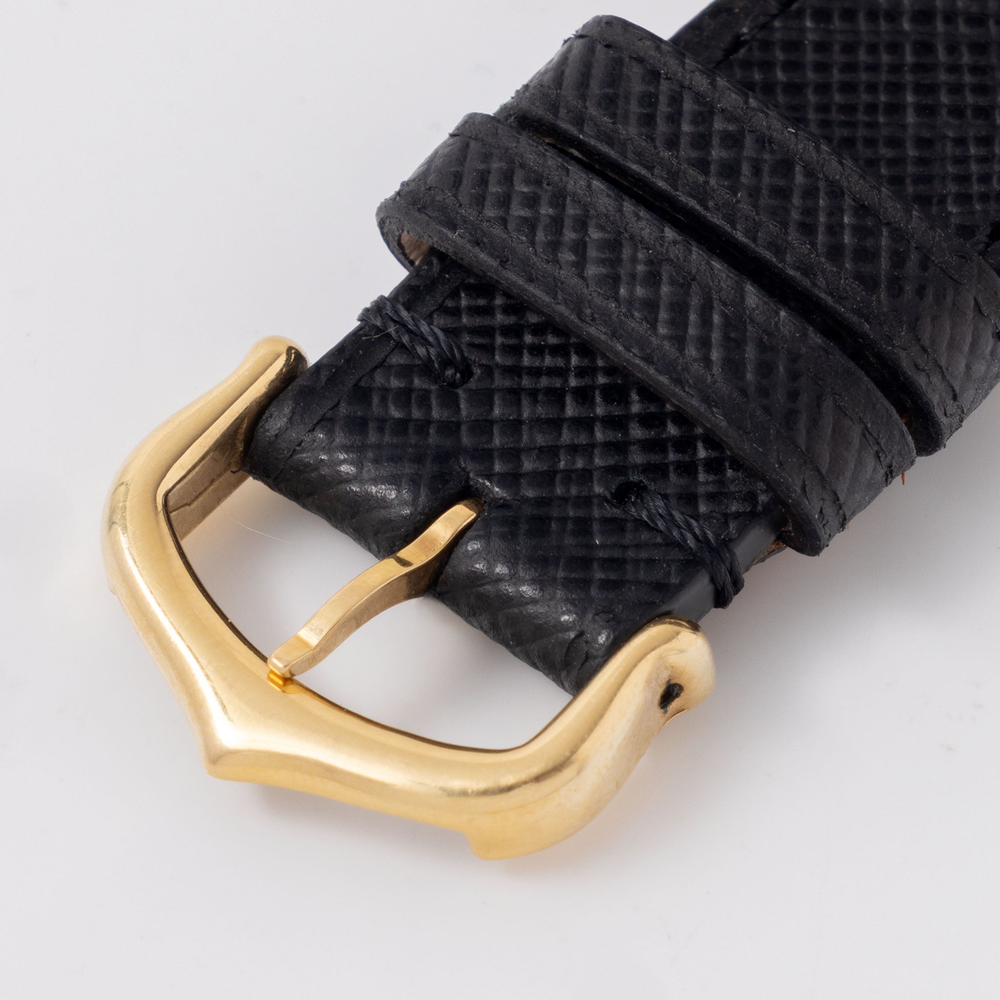 Cartier Tank Louis medium size ref 88105 in 18 k yellow gold