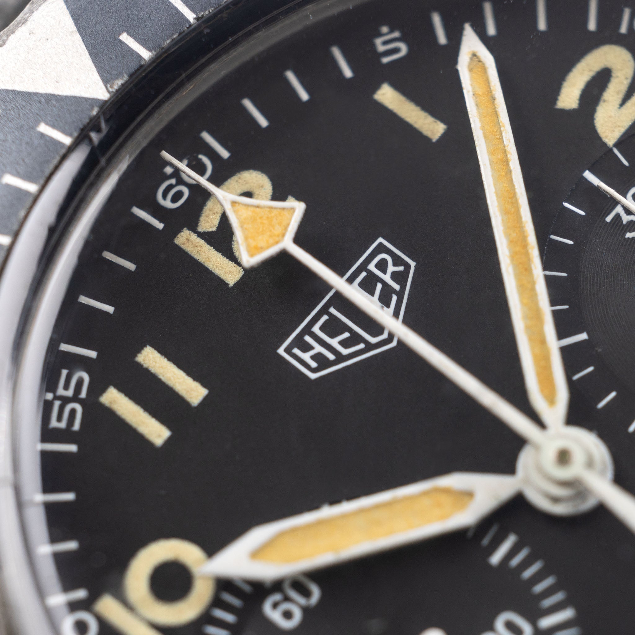 Heuer Bund Chronograph 3 h small T dial with box and Bundeswehr paper ref 1550SG