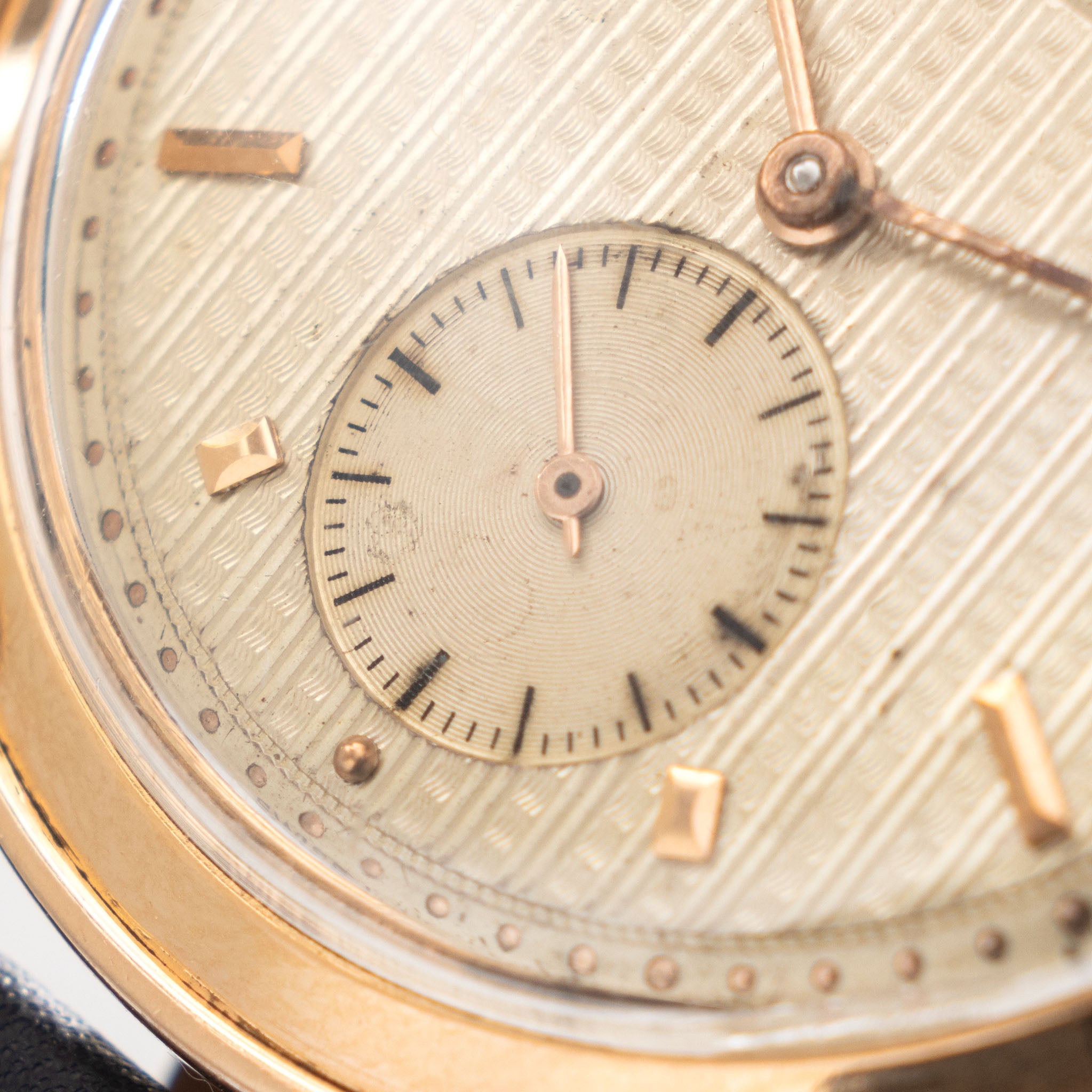 Vacheron Constantin 4537 18k Rose Gold Dress Watch ref 4537 Guilloché dial