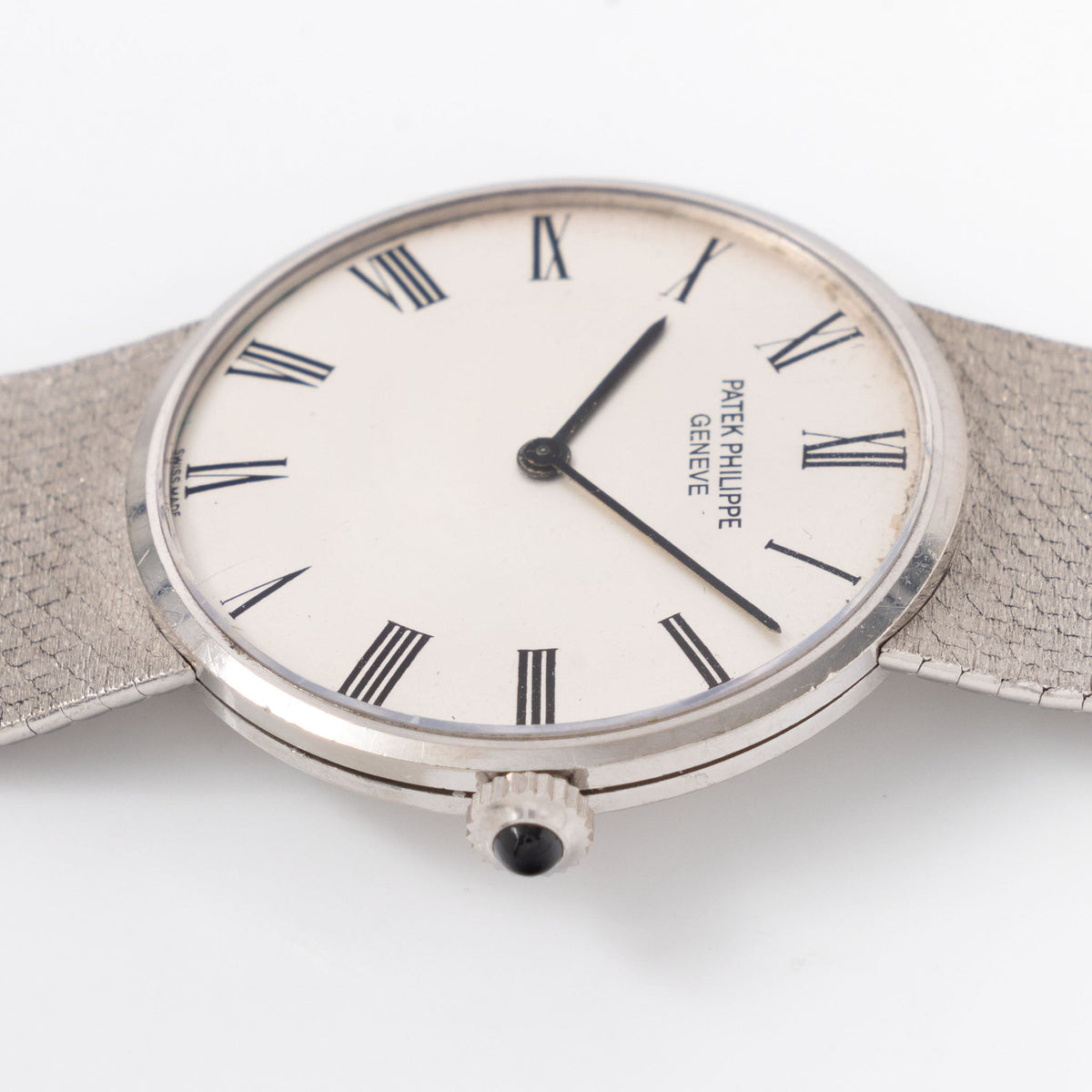 Patek Philippe Calatrava Silver dial in 18 k white gold with integrated bracelet ref 3513