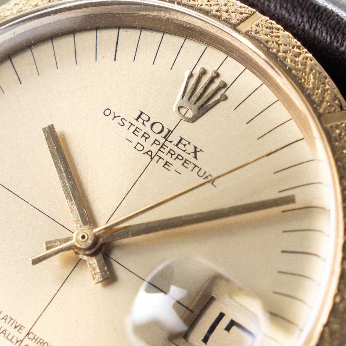 Rolex Oyster Perpetual Date Champagne dial Zephyr in 18 k yellow gold ref 1510