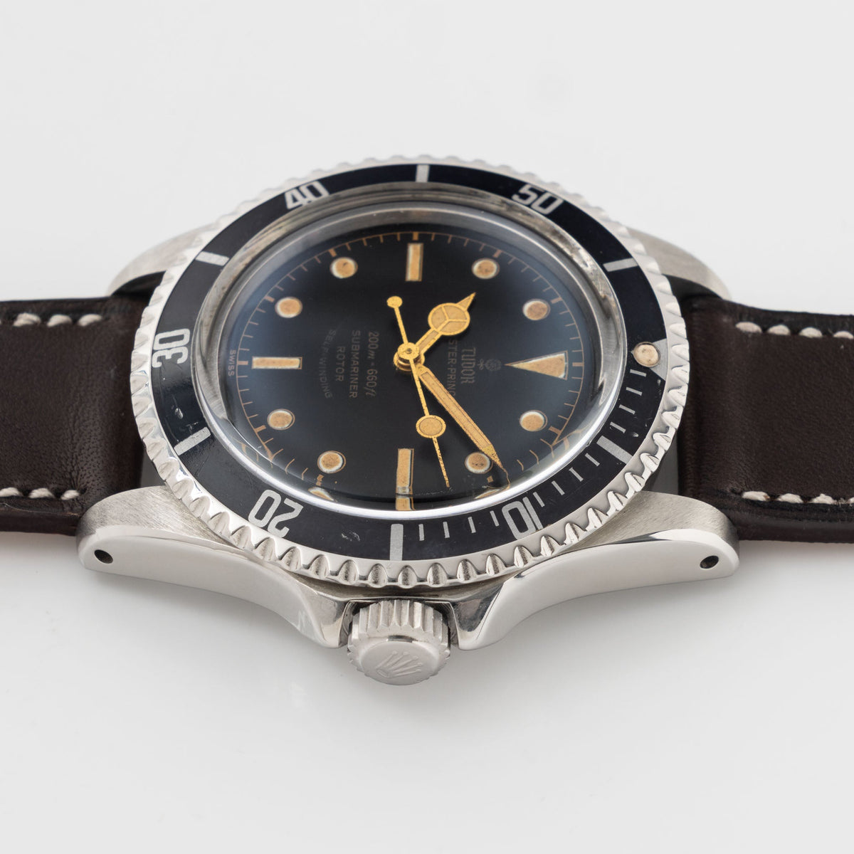 Tudor Submariner 7928 Pointed Crown Guard Case Gilt Chapter Ring dial
