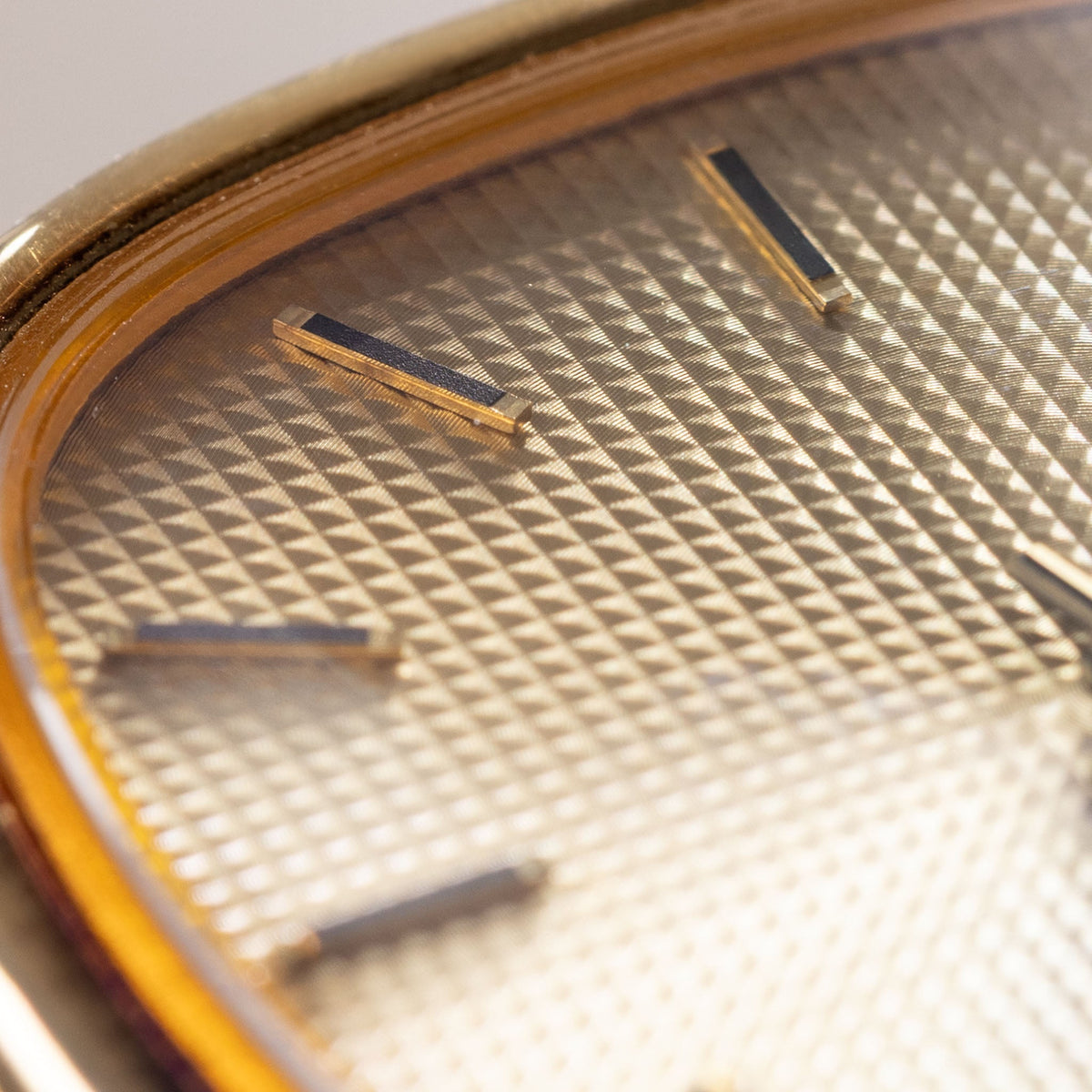Patek Philippe Golden Ellipse Ref. 3604 TV Screen in 18k yellow Gold Champagne Clous de Paris Dial with Original Papers