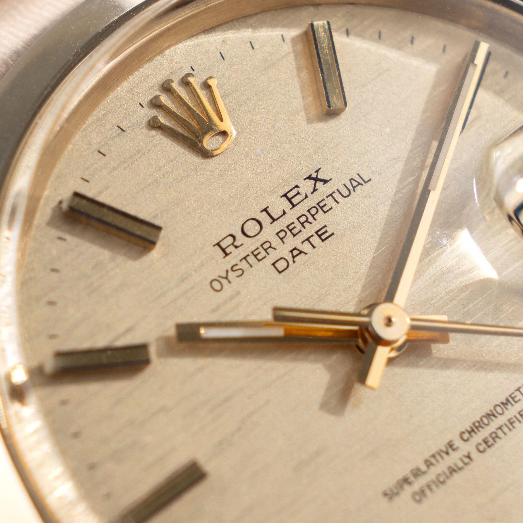 Rolex Date Shantung Dial 14kt Yellow Gold ‘Brick’ Bracelet Ref 1500