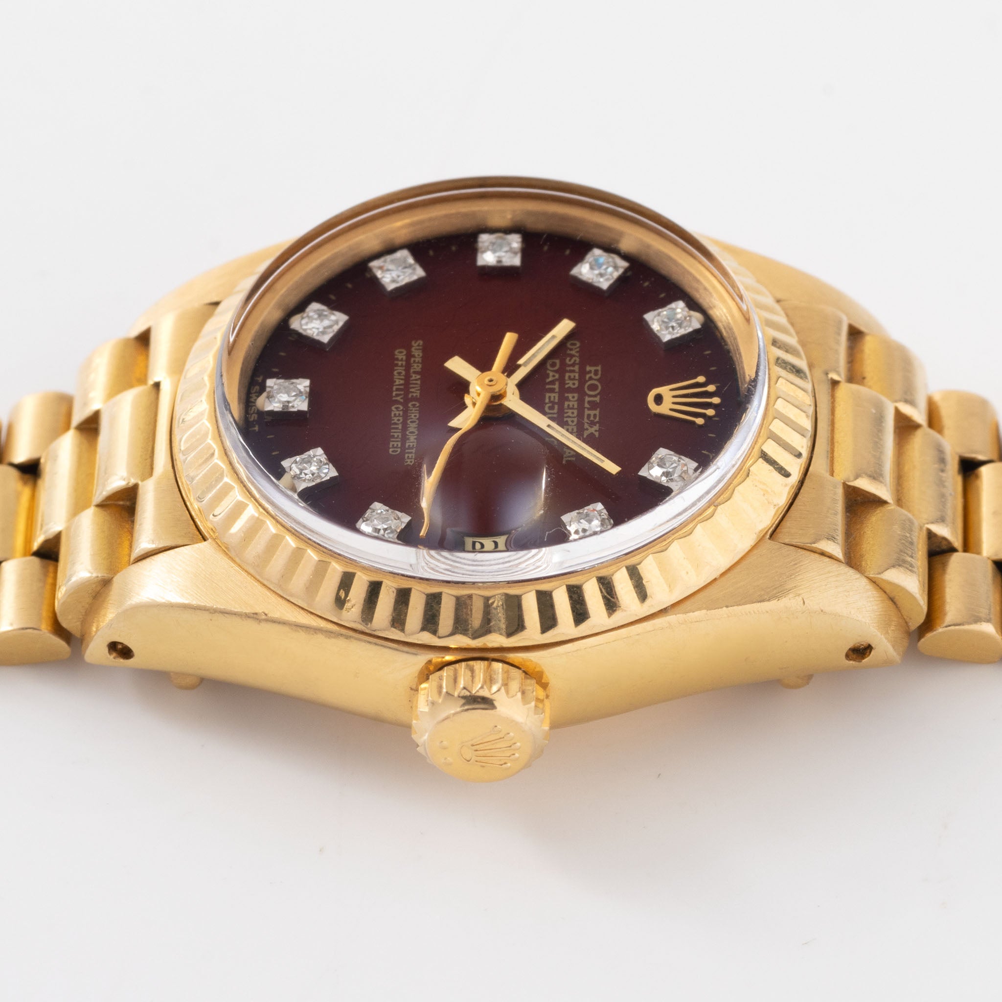 Rolex Datejust red Dégradé dial with diamond markers in 18 k yellow gold ref 6917