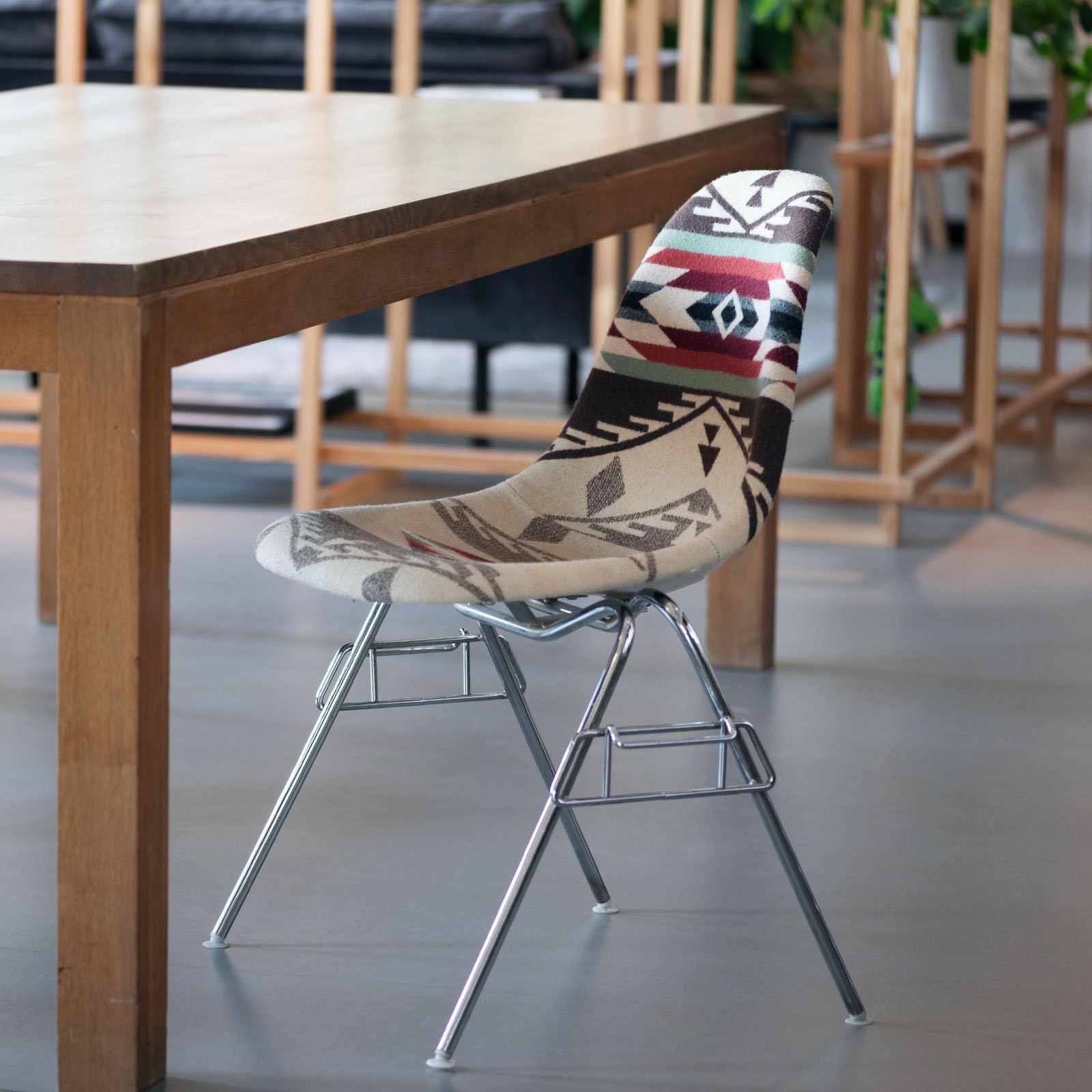 1960s Unique Pendelton Eames Side Chair Beige