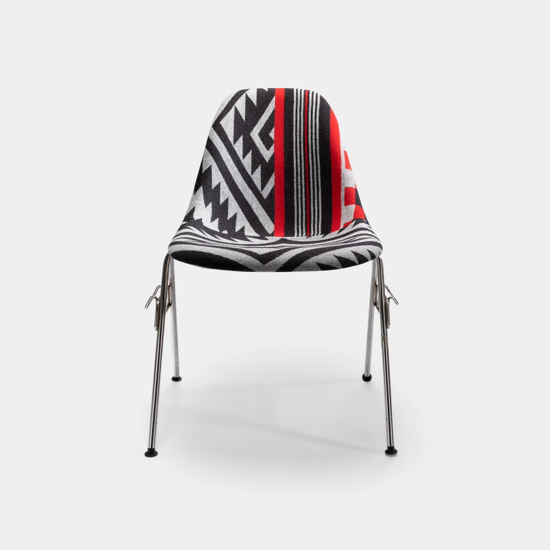 Unique Pendleton Eames Side Chair Monochrom Red