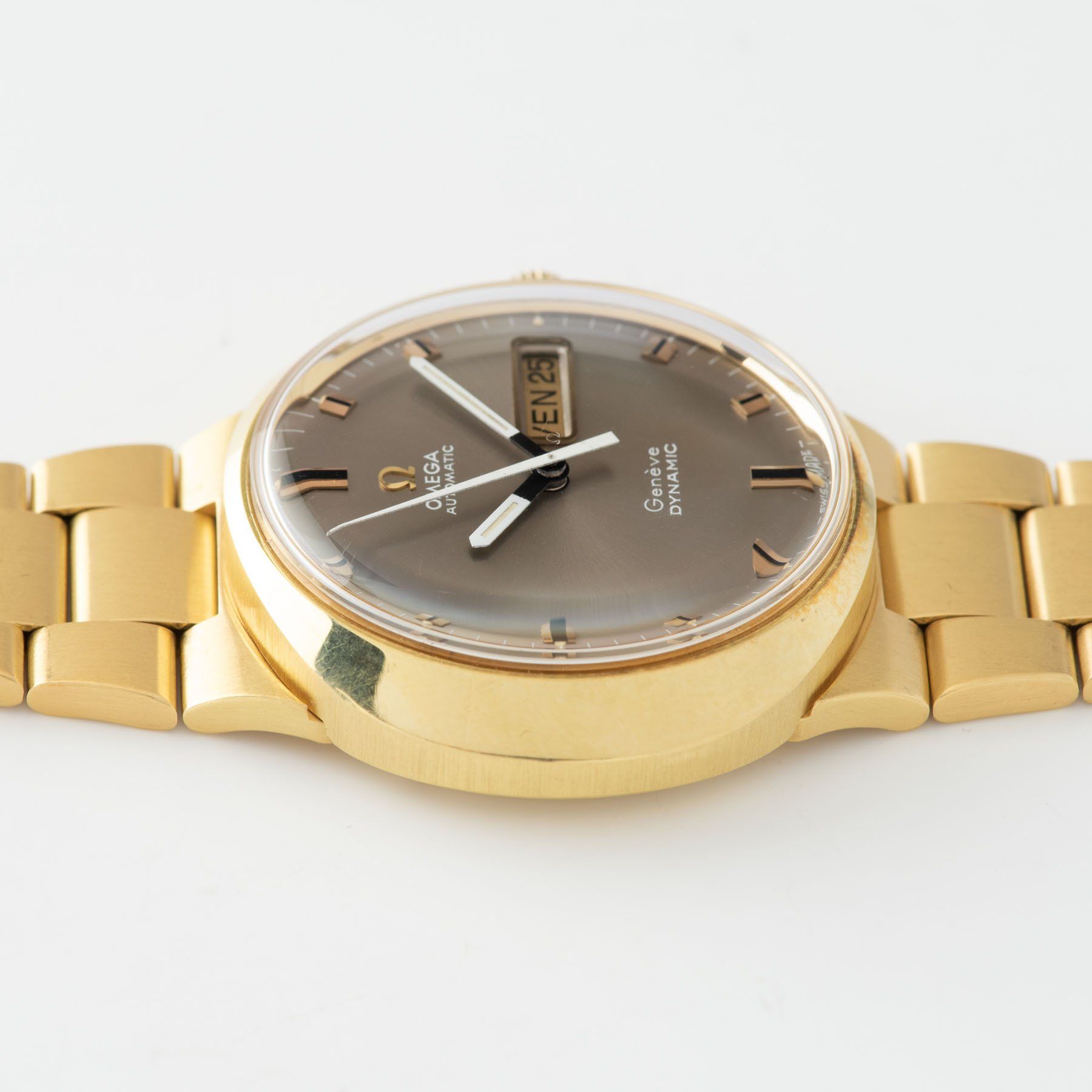 Omega Dynamic Yellow Gold Grey Dial