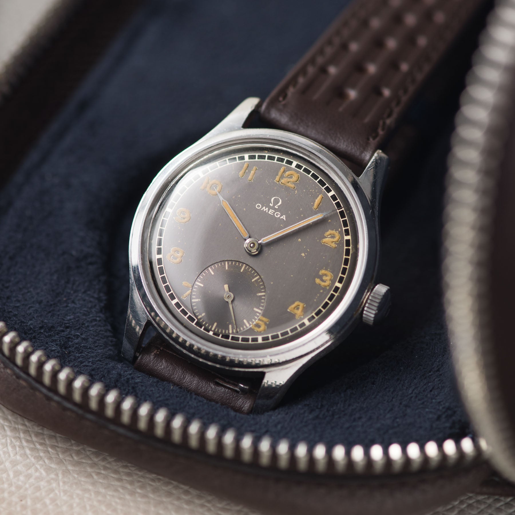 Omega Suveran Reference 2400-1 Dress Watch 1940s