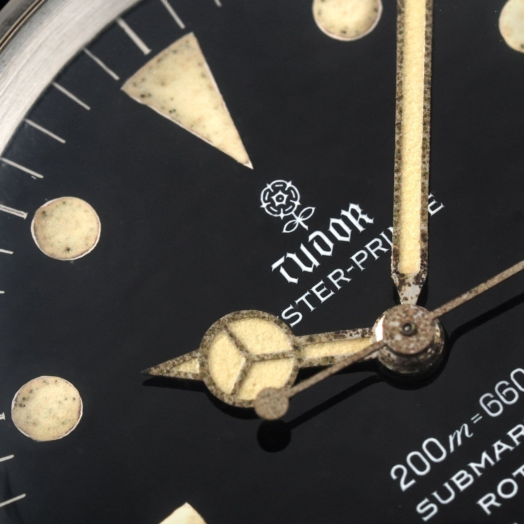 Tudor Submariner 7928 Glossy Dial with Gilt Minute Track