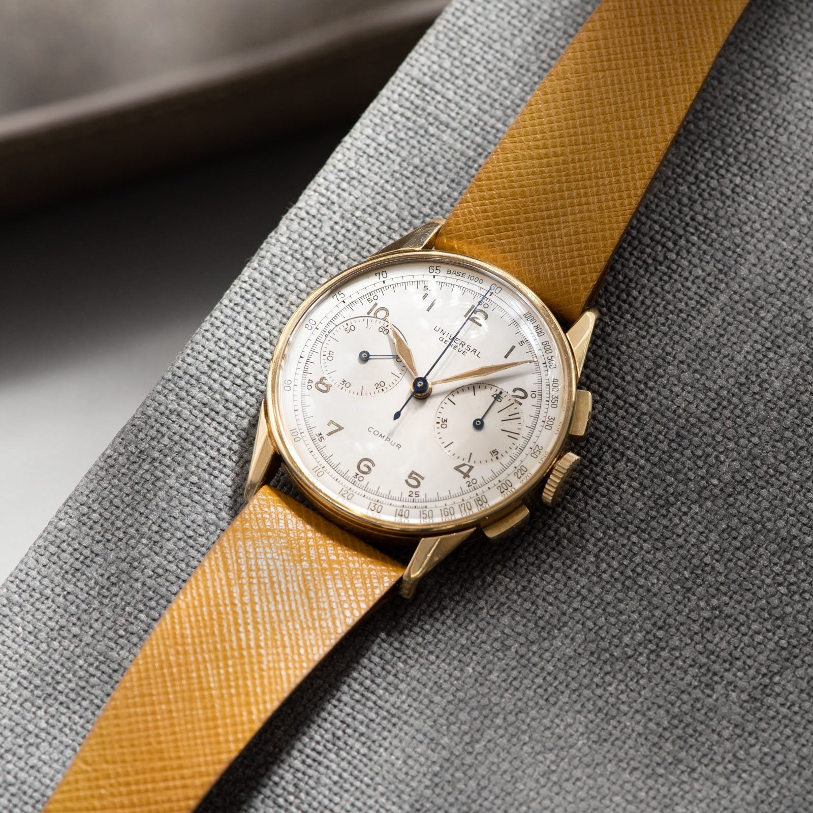 Universal Geneve Compur Chronograph 18kt Gold Ref 12430