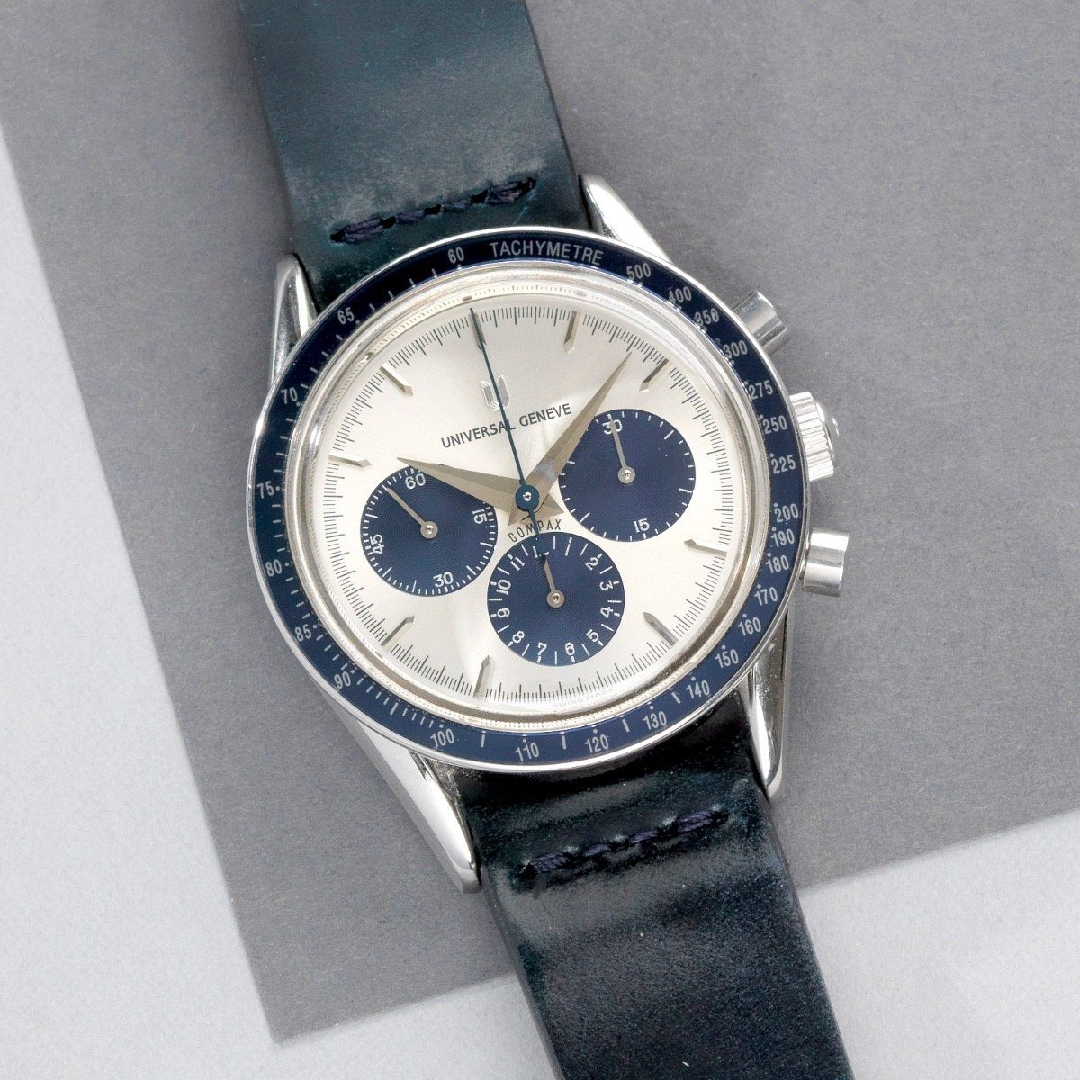 Universal Geneve Blue Compax Reference 884.495