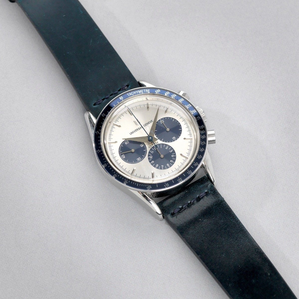 Universal Geneve Blue Compax Reference 884.495