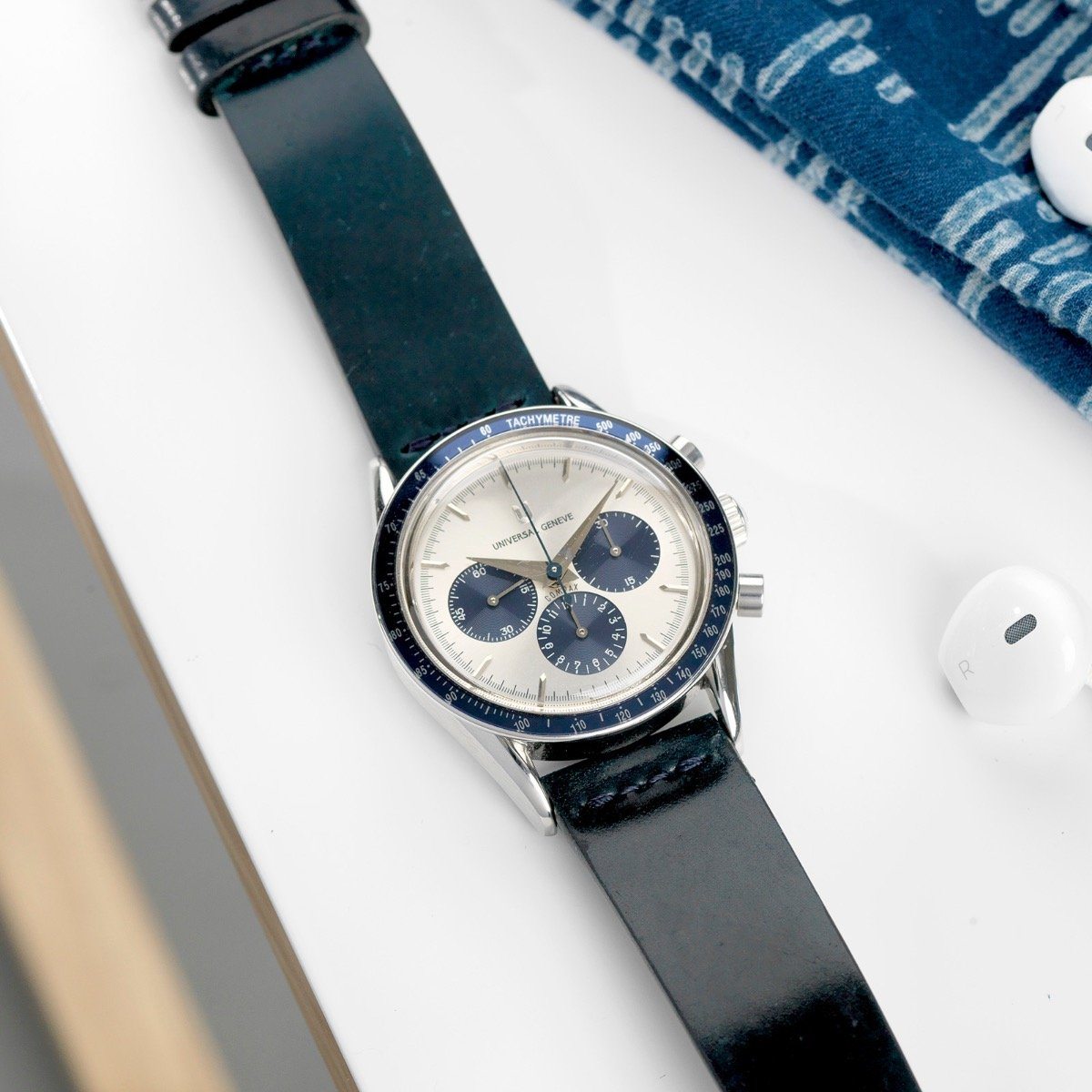 Universal Geneve Blue Compax Reference 884.495