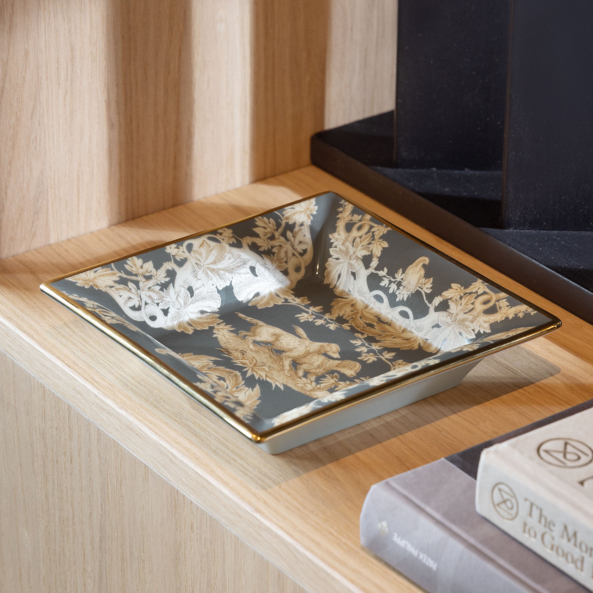 Patek Philippe porcelan "Hunting Dogs " Limoges Vide Poche Dish Trinket