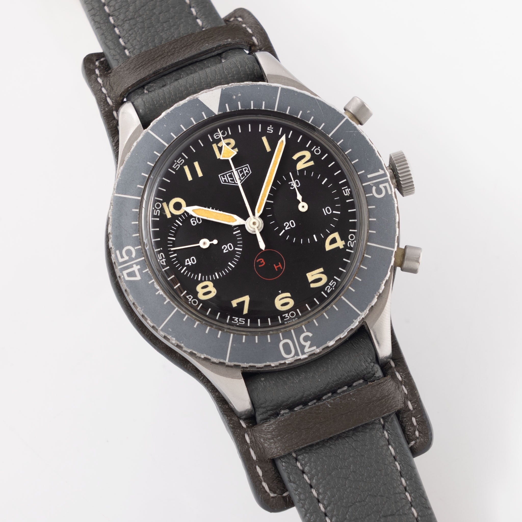 Heuer Bund Chronograph 3 h small T dial with box and Bundeswehr paper ref 1550SG