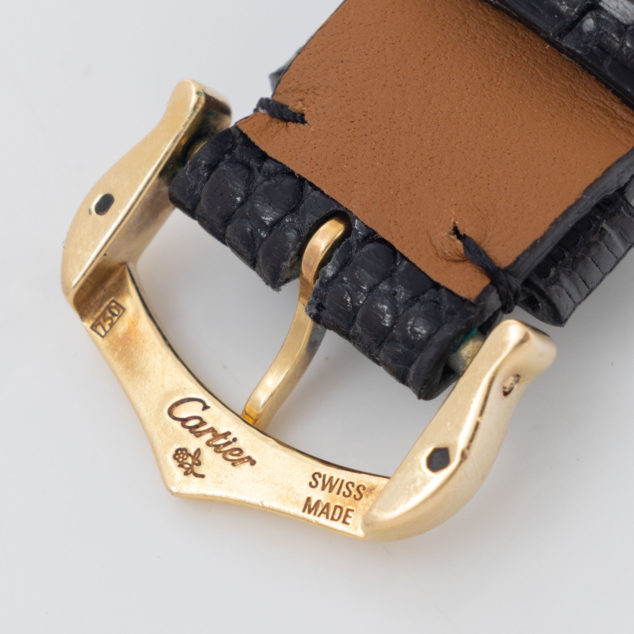 Cartier Santos Dumont Ultra-thin Guilloché Dial ref. 82105 in 18k Yellow Gold Box and Paper Set