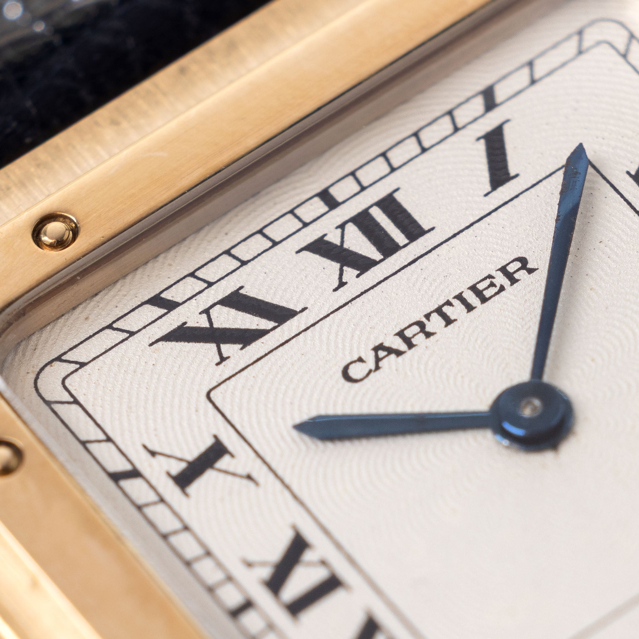 Cartier Santos Dumont Ultra-thin Guilloché Dial ref. 82105 in 18k Yellow Gold Box and Paper Set