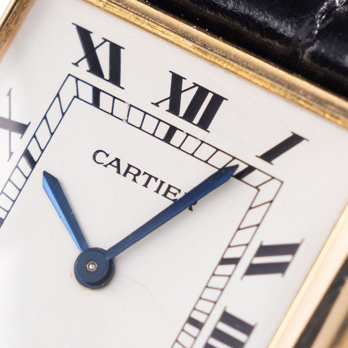Cartier Tank Louis  ultra thin cream dial ref 96019 in 18 k yellow gold