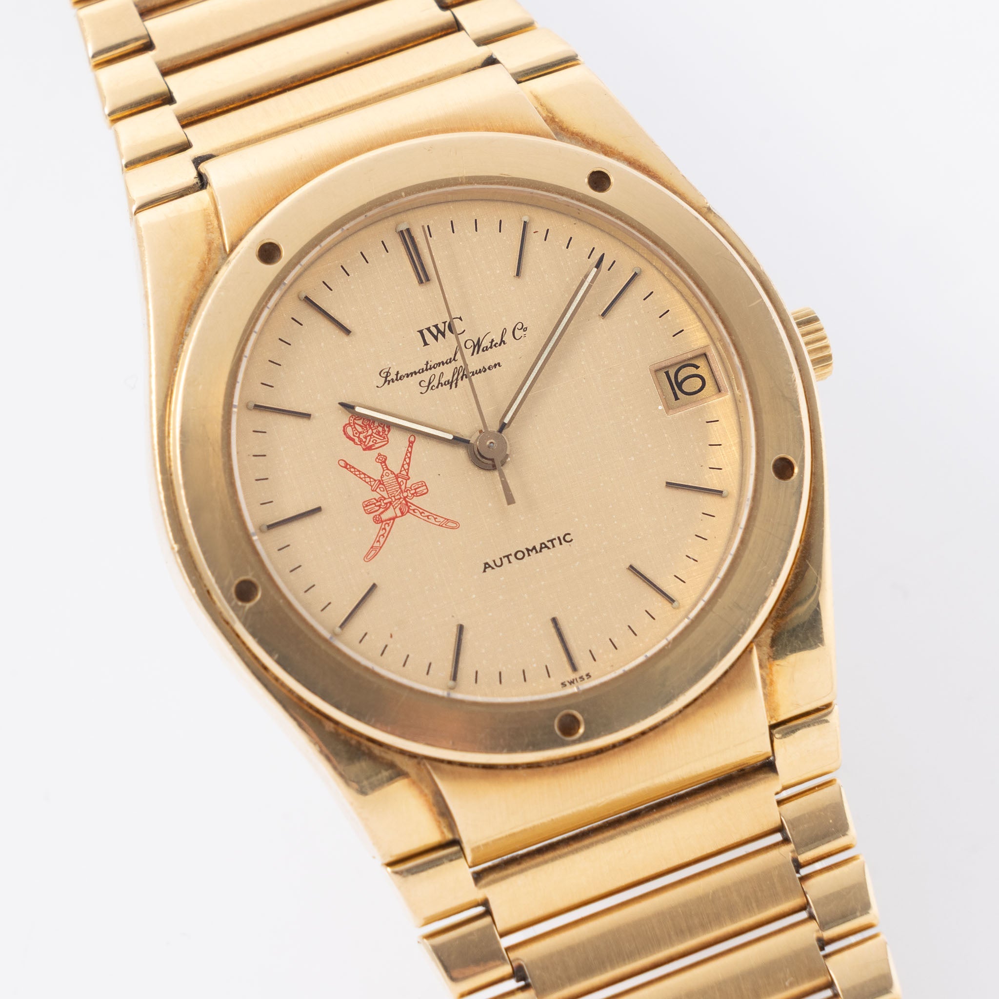 IWC Ingenieur SL Linen Khanjar Dial from original owner family with Box, Booklets , original certificate of origin and Provenance ref 9227 in 18 k yellow gold