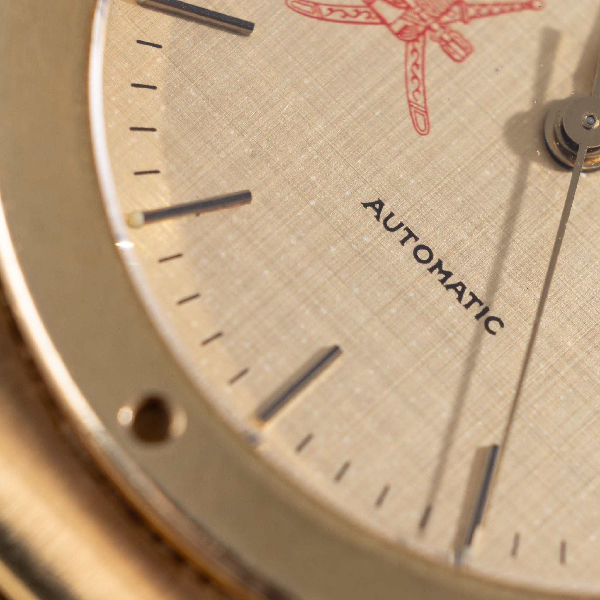 IWC Ingenieur SL Linen Khanjar Dial from original owner family with Box, Booklets , original certificate of origin and Provenance ref 9227 in 18 k yellow gold