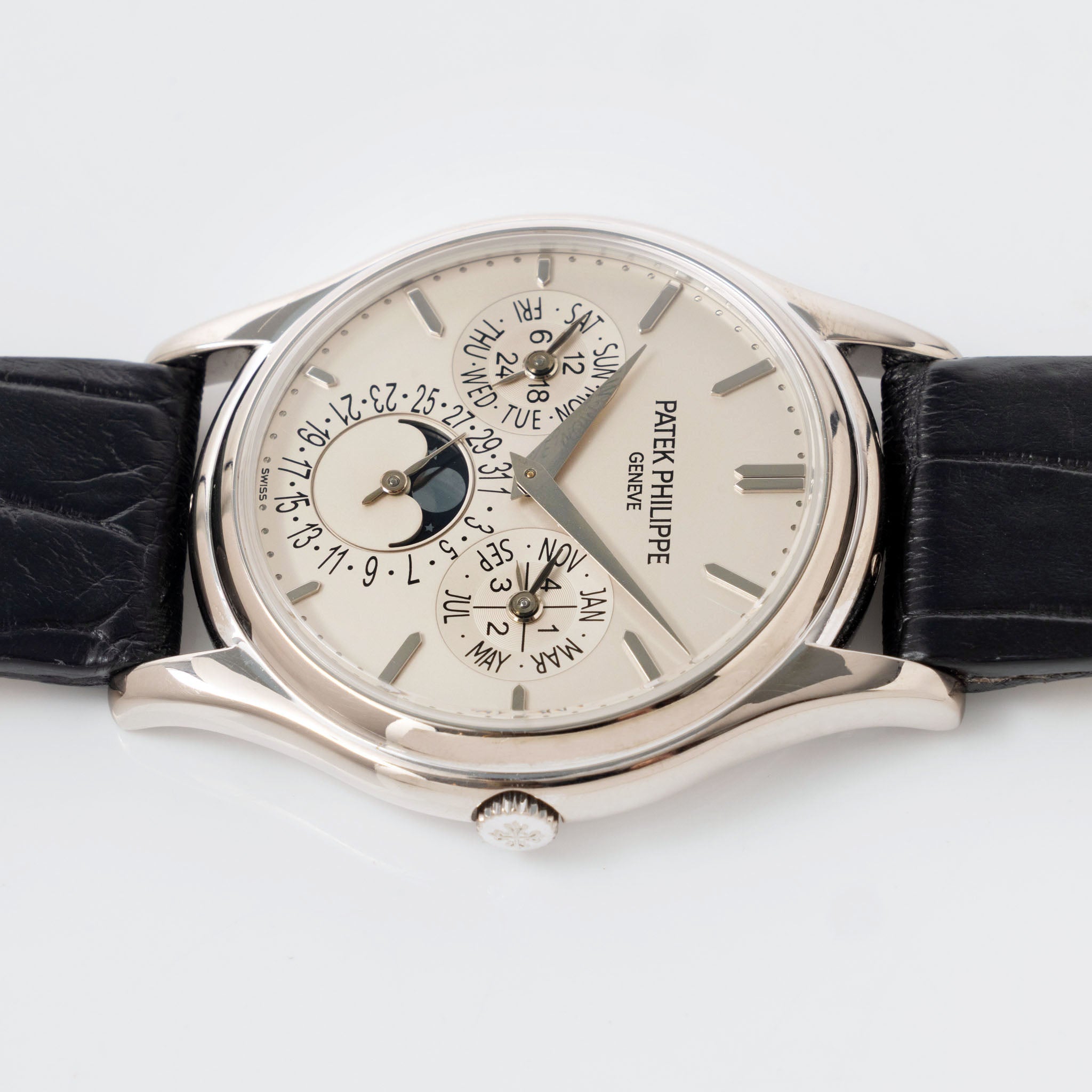 Patek Philippe Perpetual Calendar 5140G in 18k white gold