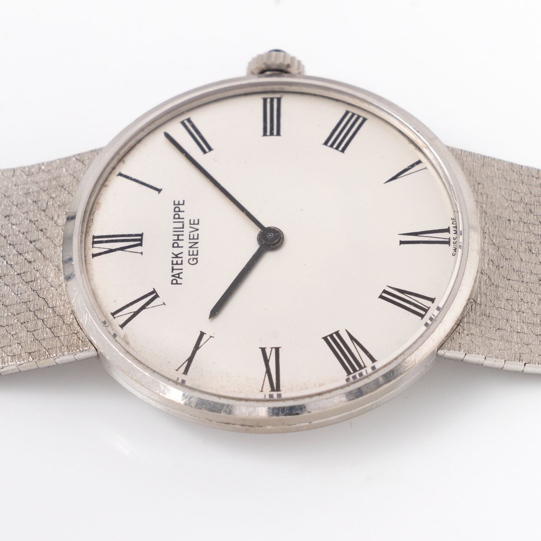 Patek Philippe Calatrava Silver dial in 18 k white gold with integrated bracelet ref 3513
