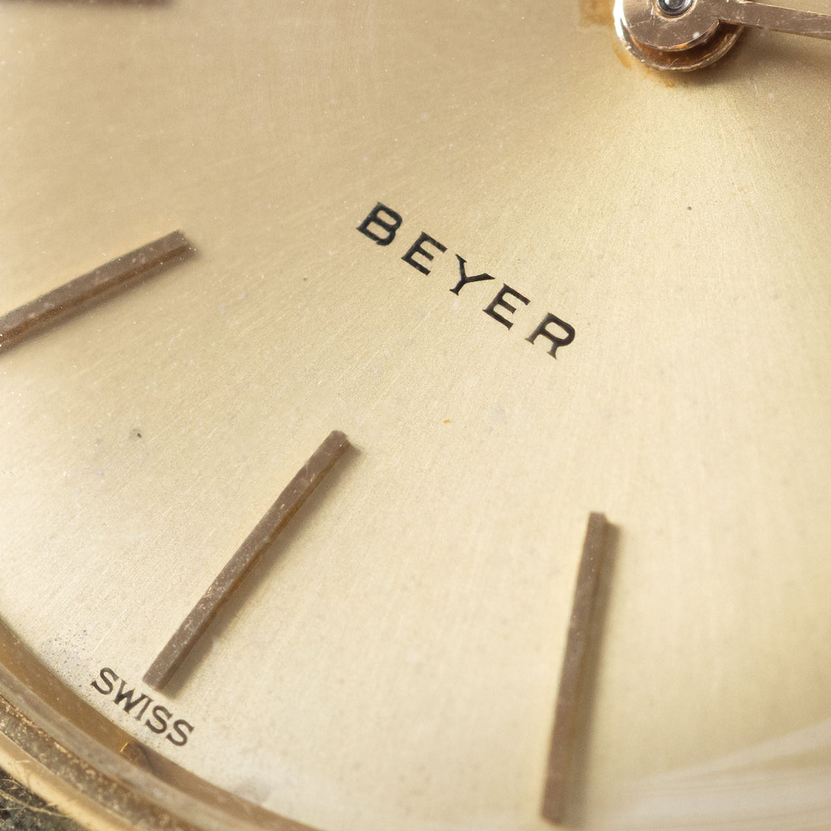 Patek Philippe Calatrava Disco Volante Ref. 2591J in 18k Yellow Gold with Sunburst Beyer Double-Signed Dial and Extract from the Archives